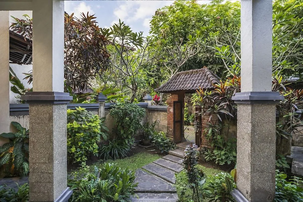 Bali Ayu Hotel & Villas Кута