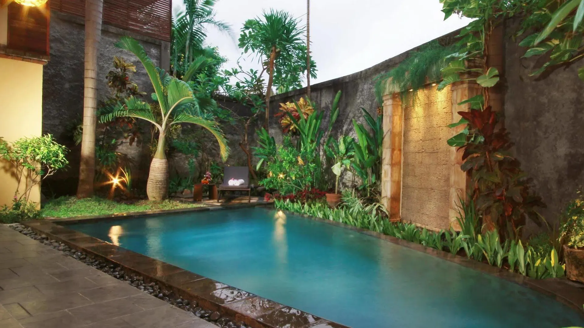 Bali Ayu Hotel & Villas Кута 3*,