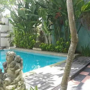 https://kuta-beach-hostel.ubudhotelsnow.com